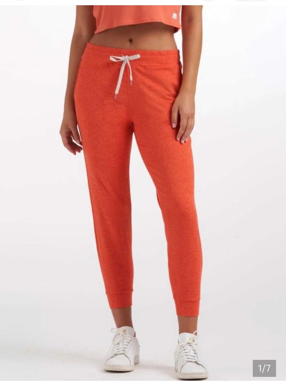 Vuori Women’s Red Performance Joggers Small
